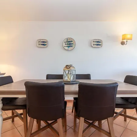 Townhouse 12 With Amazing Sea Views Nyaraló *